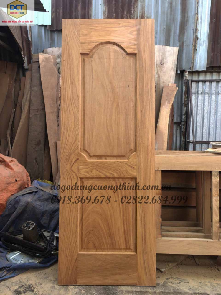 cánh cửa tân cổ điển